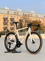 دوچرخه کورسی برند S-WORKS-مدل TARMAC SL7 با رنگ کاستوم لیمیتید سفید با رگه های طلایی - Image 7