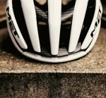 MET Trenta 3K Carbon Bike Helmet - White/Glossy سایز M - Image 15
