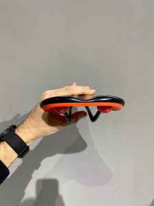 زین دوچرخه برند فابریک مدل فلت ریل کربن / Fabric Flat Carbon Rail Bicycle Saddle دست دوم - Image 3