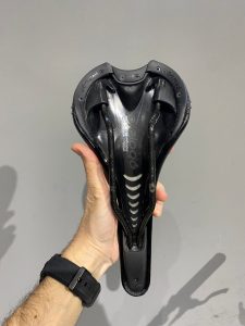زین دوچرخه پرولوگو اسکرچ کربن-Prologo Scratch Carbon Bicycle Saddle –  143mm (دست دوم در حد) - Image 3