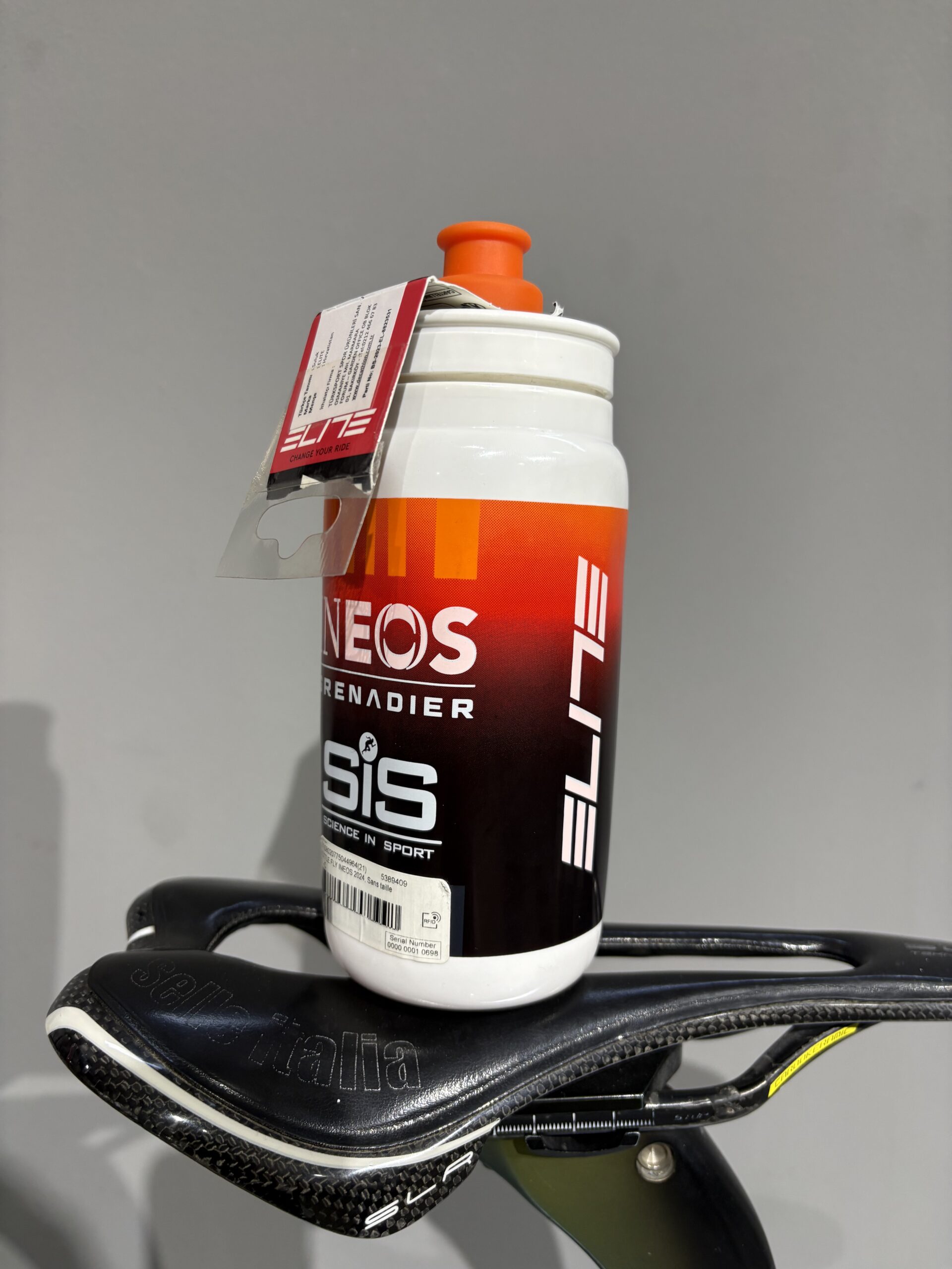 IMG_3917 قمقمه دوچرخه سواری برند Elite سری Team Ineos – گنجایش 550 میلیلیتر - Image 1